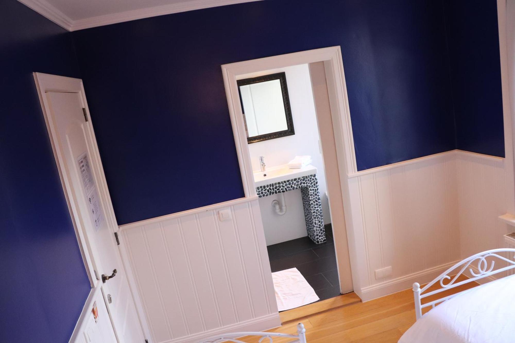 Hostel Lybeer Private Rooms Just For Two! 브뤼헤 객실 사진