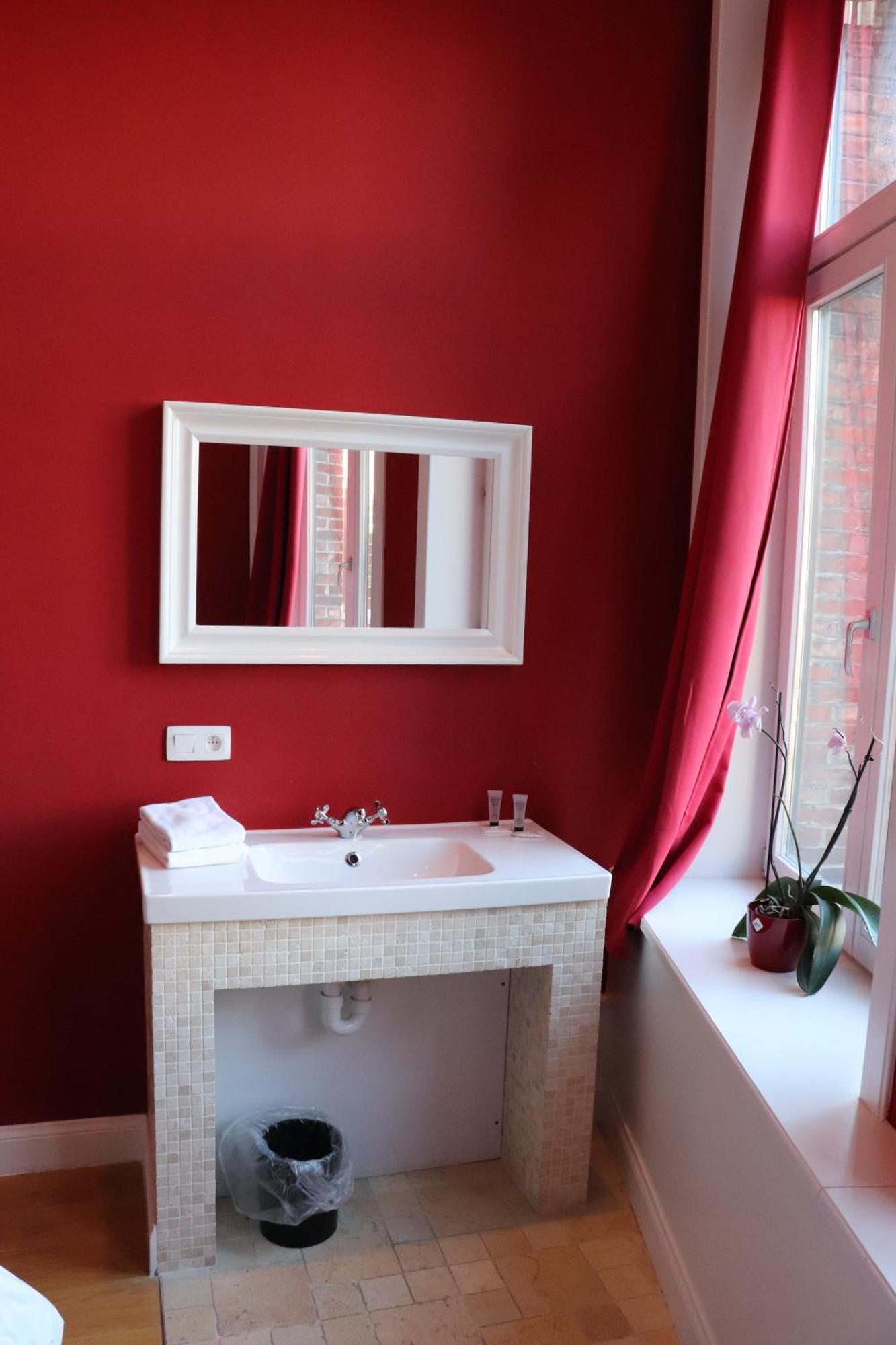 Hostel Lybeer Private Rooms Just For Two! 브뤼헤 객실 사진