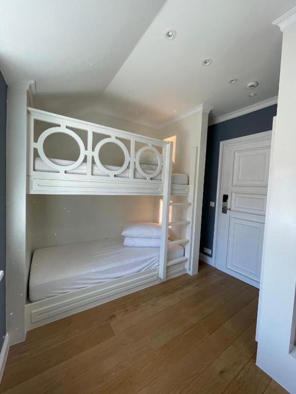 Hostel Lybeer Private Rooms Just For Two! 브뤼헤 외부 사진