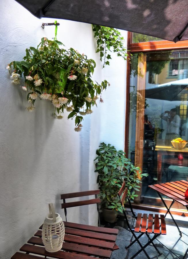 Hostel Lybeer Private Rooms Just For Two! 브뤼헤 외부 사진