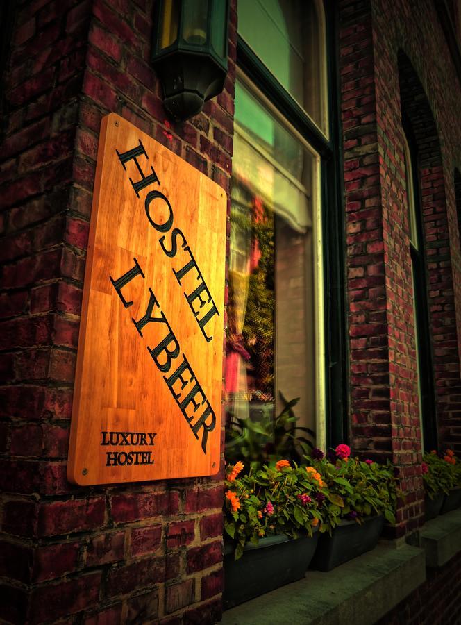 Hostel Lybeer Private Rooms Just For Two! 브뤼헤 외부 사진